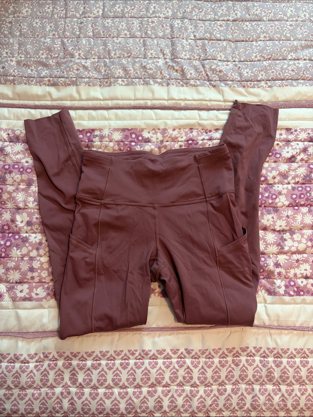 Women’s Lululemon High-Waist Pocket Leggings in Mauve